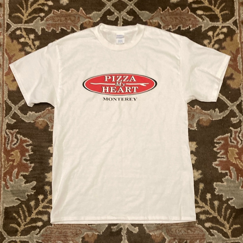Size L. White. Pizza My Heart, Monterey.